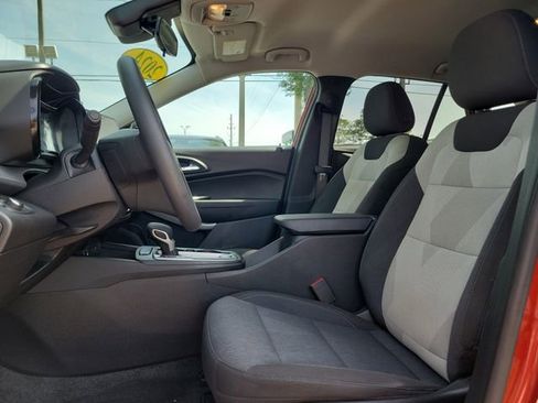 Certified 2024 Chevrolet Trax LS FWD image 15