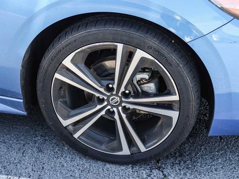 Used 2021 Nissan Sentra SR w/ SR Premium Package image 6