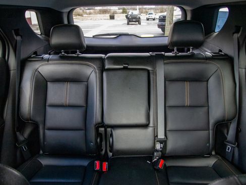 Used 2024 Chevrolet Equinox Premier image 24