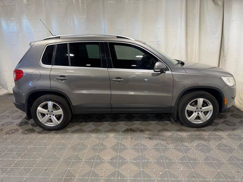 Used 2010 Volkswagen Tiguan Wolfsburg Edition AWD/4WD image 9