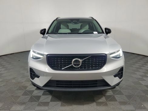 Certified 2024 Volvo XC40 B5 Ultimate w/ Protection Package Premier AWD/4WD image 2