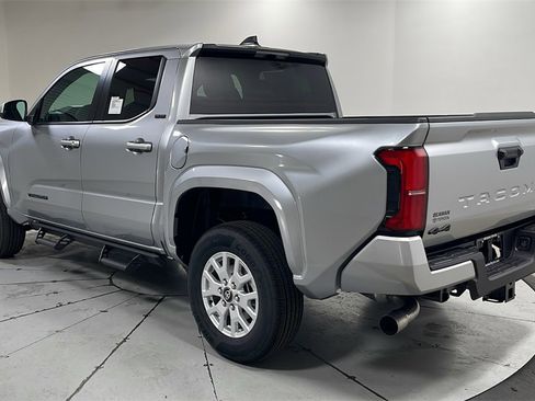 New 2025 Toyota Tacoma SR5 image 7