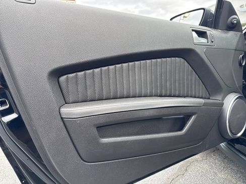 Used 2011 Ford Mustang Shelby GT500 w/ SVT Performance Pkg image 22