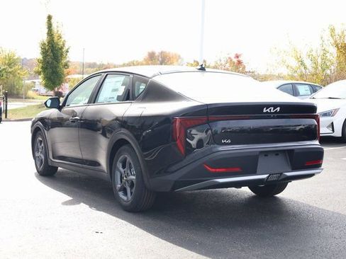 New 2025 Kia K4 LXS image 7