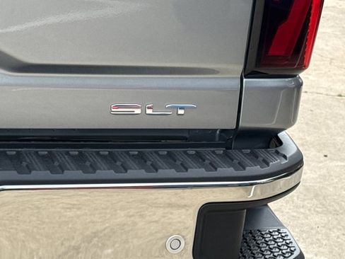 New 2026 GMC Sierra 2500 SLT w/ SLT Premium Package AWD/4WD image 4