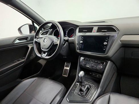 Used 2021 Volkswagen Tiguan SE R-Line FWD image 25