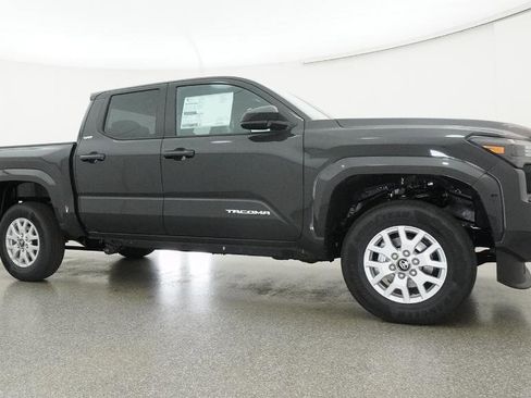 New 2026 Toyota Tacoma SR5 AWD/4WD image 31