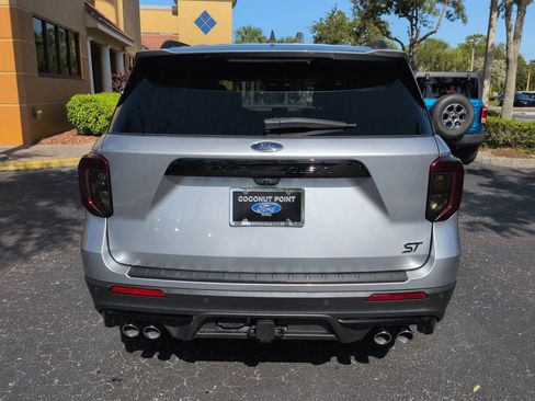 Used 2022 Ford Explorer ST w/ Equipment Group 401A AWD/4WD image 5