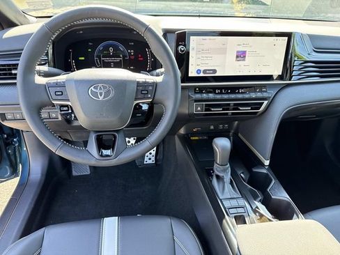 Used 2026 Toyota Camry SE w/ Multimedia Upgrade Package FWD image 18