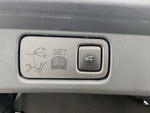 Used 2021 Ford Mustang Mach-E Premium image 16