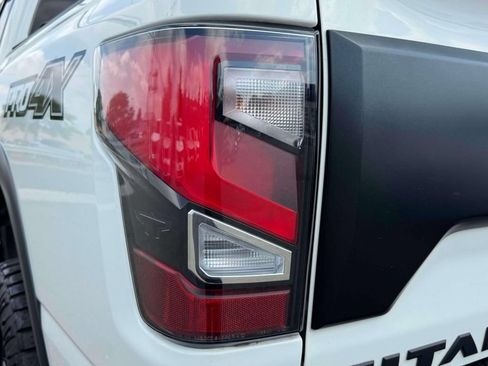 Used 2021 Nissan Titan PRO-4X w/ Pro-4x Convenience Package AWD/4WD image 9