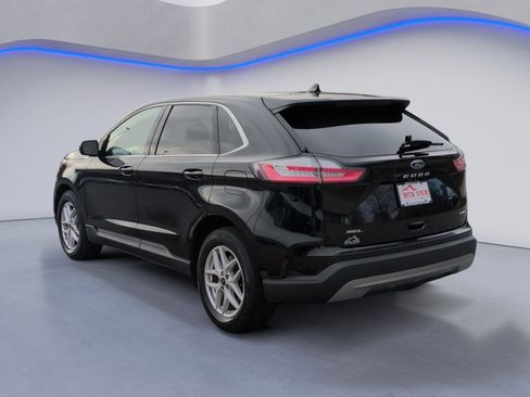 Used 2023 Ford Edge SEL image 3