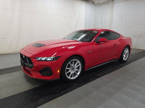 Used 2025 Ford Mustang GT Premium RWD image 2