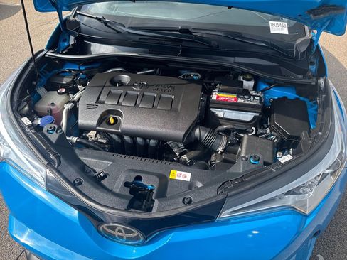 Used 2019 Toyota C-HR XLE image 42