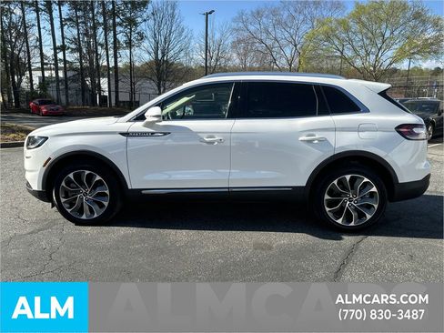 Used 2023 Lincoln Nautilus Reserve image 9