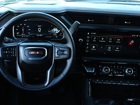 Used 2025 GMC Sierra 2500 AT4 w/ AT4 Premium Plus Package image 15