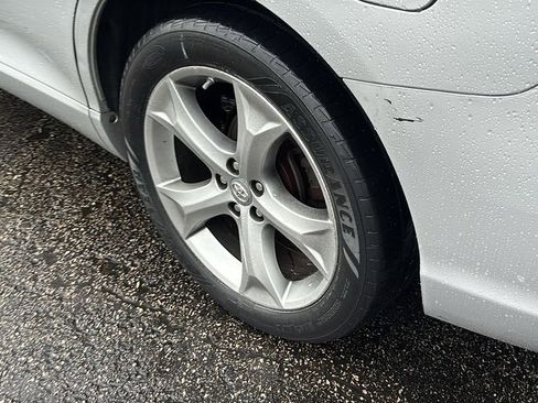 Used 2013 Toyota Venza XLE image 9