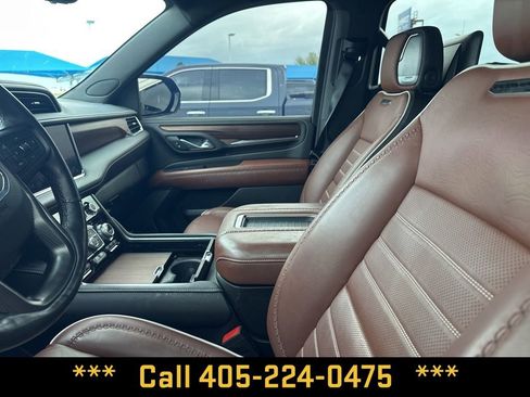 Used 2024 GMC Yukon XL Denali Ultimate AWD/4WD image 17
