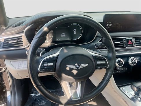 Used 2023 Genesis G70 2.0T image 11