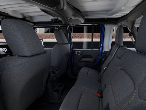 New 2025 Jeep Wrangler Unlimited Sahara AWD/4WD image 23