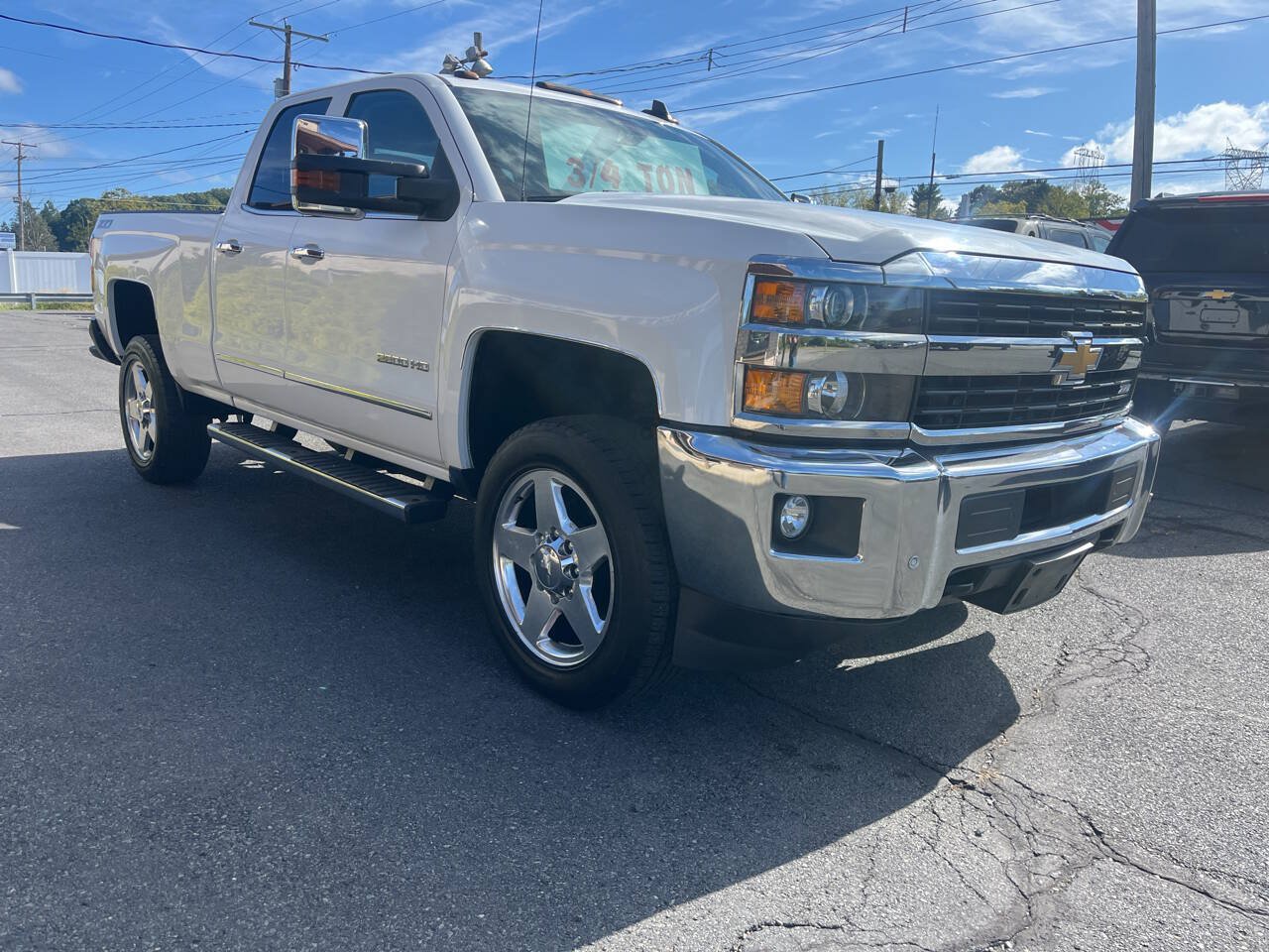 Used 2015 Chevrolet Silverado 2500 LTZ w/ LTZ Plus Package AWD/4WD image 4