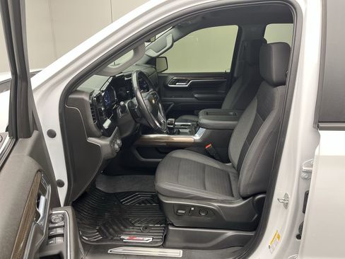 Certified 2022 Chevrolet Silverado 1500 LT image 3
