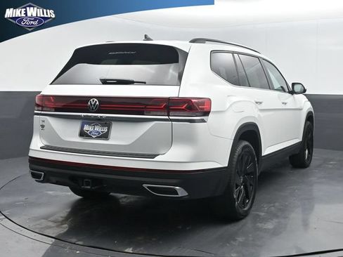 Used 2026 Volkswagen Atlas SE FWD image 7