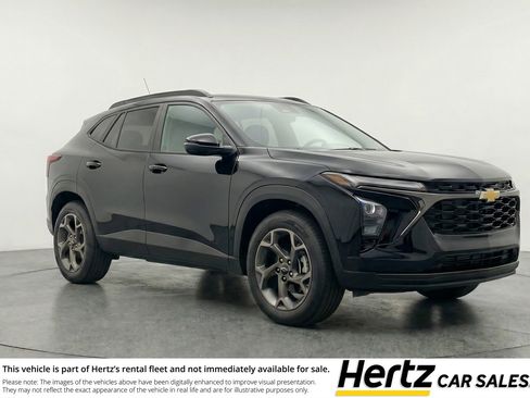 Used 2025 Chevrolet Trax LT w/ LT Convenience Package FWD image 1