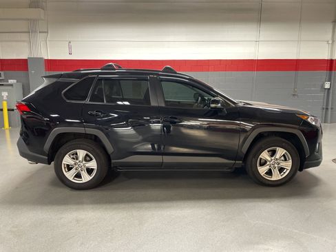 Used 2021 Toyota RAV4 XLE w/ Convenience Package FWD image 35