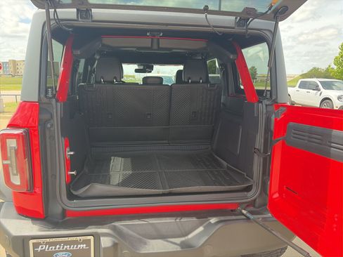 Used 2022 Ford Bronco Wildtrak image 26