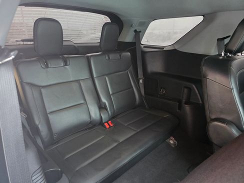 Used 2021 Ford Explorer Limited image 7