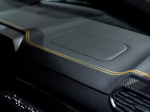 Used 2023 Lamborghini Urus Performante AWD/4WD image 37