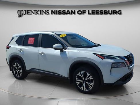 Certified 2023 Nissan Rogue SV image 1