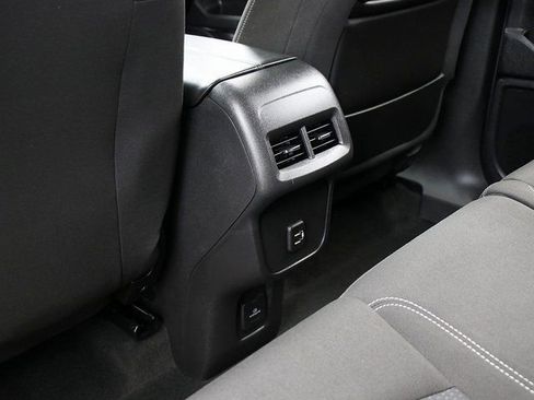 Used 2022 GMC Terrain SLE w/ Driver Convenience Package image 13