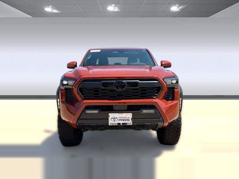 Used 2025 Toyota Tacoma TRD Off-Road AWD/4WD image 6