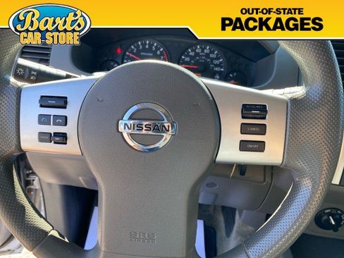 Used 2013 Nissan Frontier SV w/ SV Value Truck Pkg AWD/4WD image 27