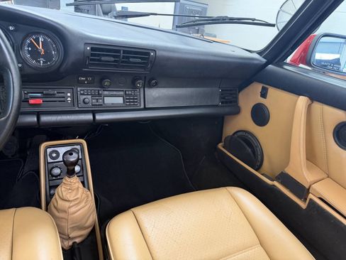 Used 1988 Porsche 911 Carrera RWD image 34