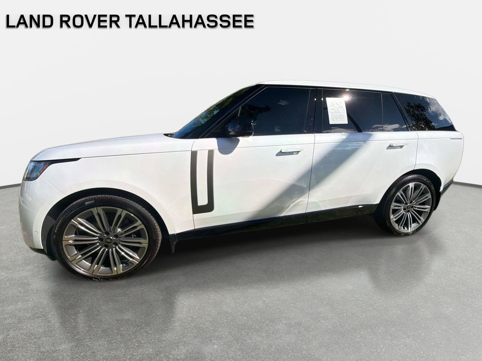 Used 2025 Land Rover Range Rover Long Wheelbase SE AWD/4WD image 7