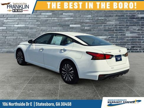 Used 2025 Nissan Altima 2.5 SV FWD image 3