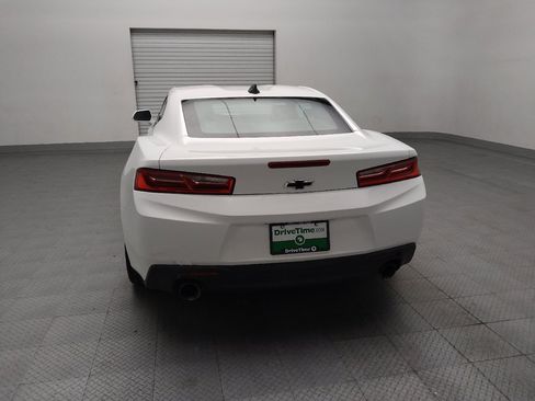 Used 2018 Chevrolet Camaro LT RWD image 6