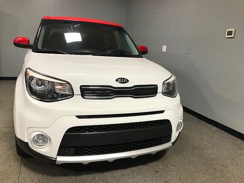 Used 2017 Kia Soul + w/ Designer's Package FWD image 8