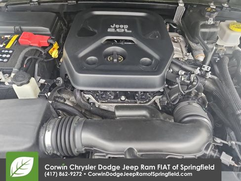 Used 2021 Jeep Wrangler Unlimited Sahara w/ Cold Weather Group AWD/4WD image 25