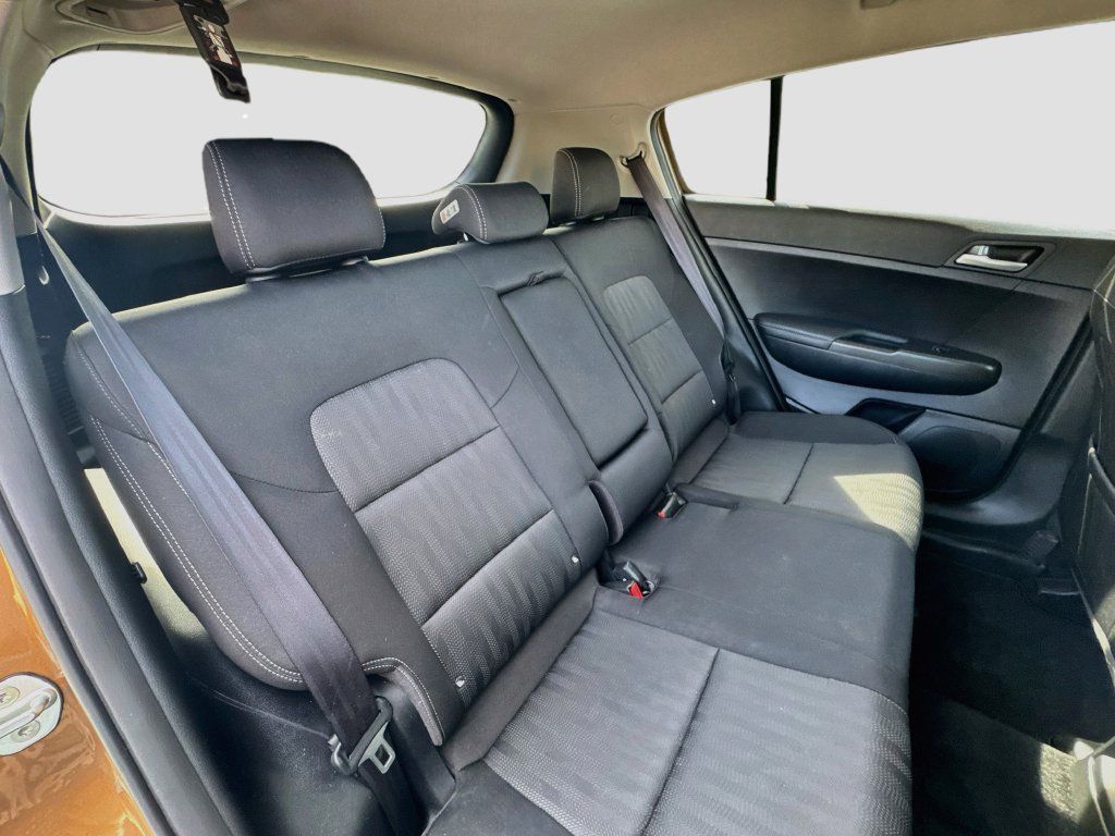 Used 2017 Kia Sportage LX AWD/4WD image 25