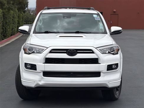 Used 2022 Toyota 4Runner TRD Sport w/ Technology Package AWD/4WD image 8
