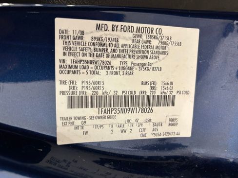 Used 2009 Ford Focus SE image 25