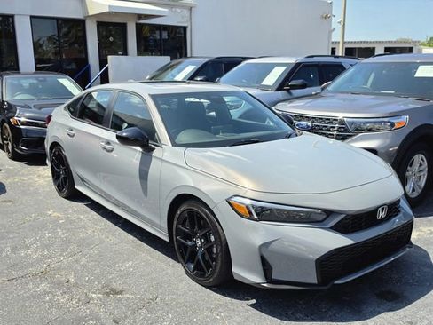 Used 2025 Honda Civic Sport image 2