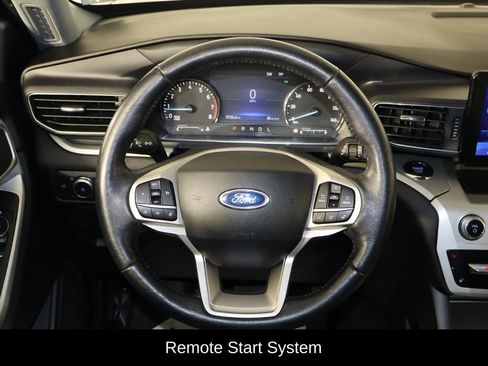 Used 2022 Ford Explorer XLT w/ Equipment Group 202A AWD/4WD image 7