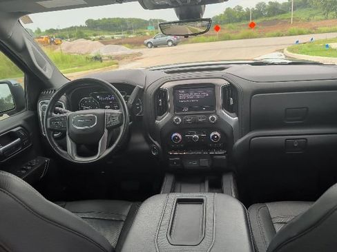 Used 2020 GMC Sierra 1500 Denali w/ Denali Ultimate Package AWD/4WD image 12