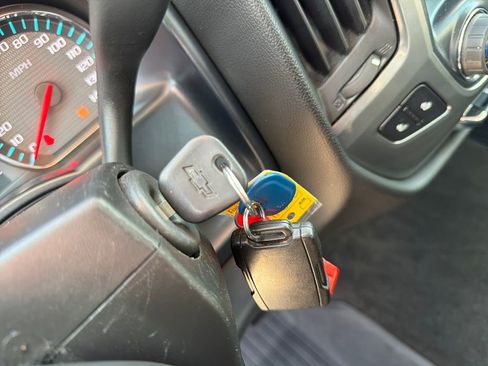 Used 2018 Chevrolet Silverado 1500 LT w/ All Star Edition image 28