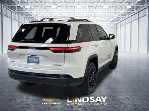 Used 2024 Jeep Grand Cherokee Laredo X AWD/4WD image 9